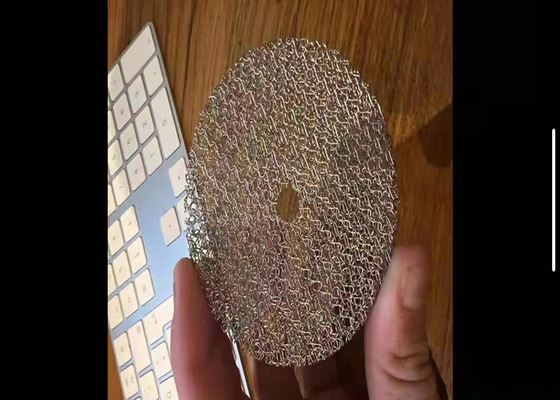 ইন্ডাস্ট্রিয়াল প্রিন্টেড ওয়্যার জাল ফিল্টার 2 * 2 মিমি গোলাকার গর্ত এবং নমুনা সহ